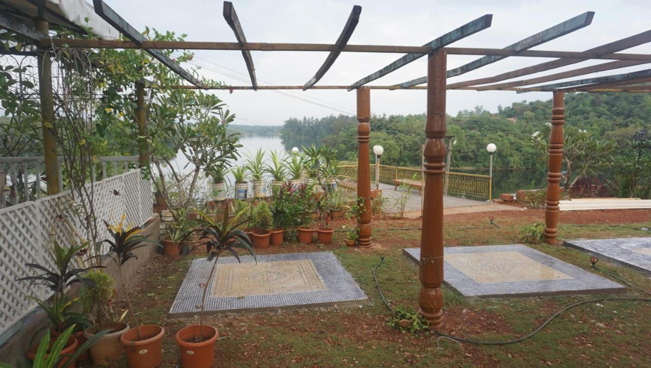 Sona Villa, The Lake Chalet Kudāl Exterior foto
