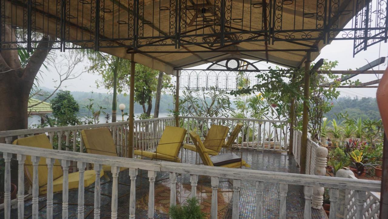 Sona Villa, The Lake Chalet Kudāl Exterior foto
