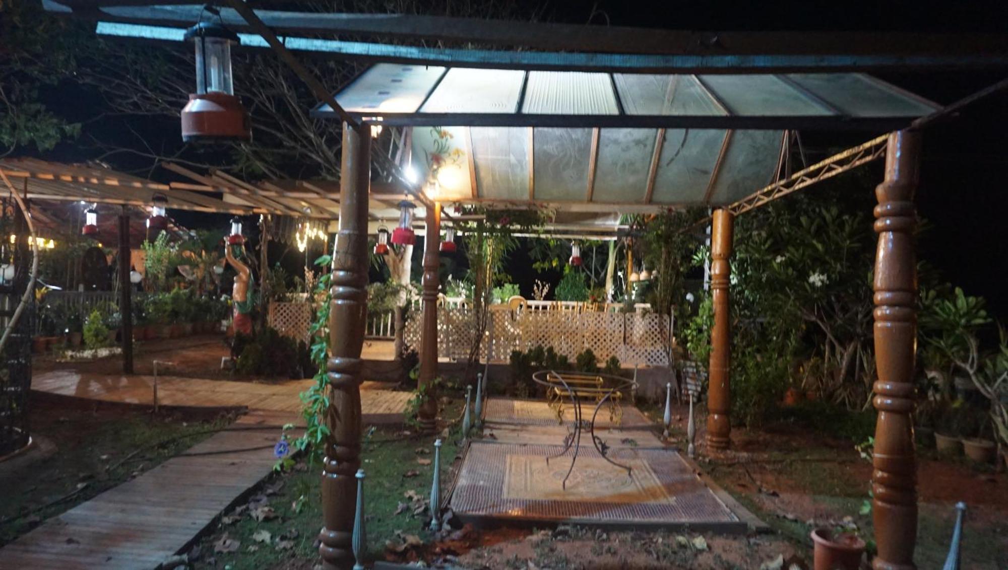 Sona Villa, The Lake Chalet Kudāl Exterior foto